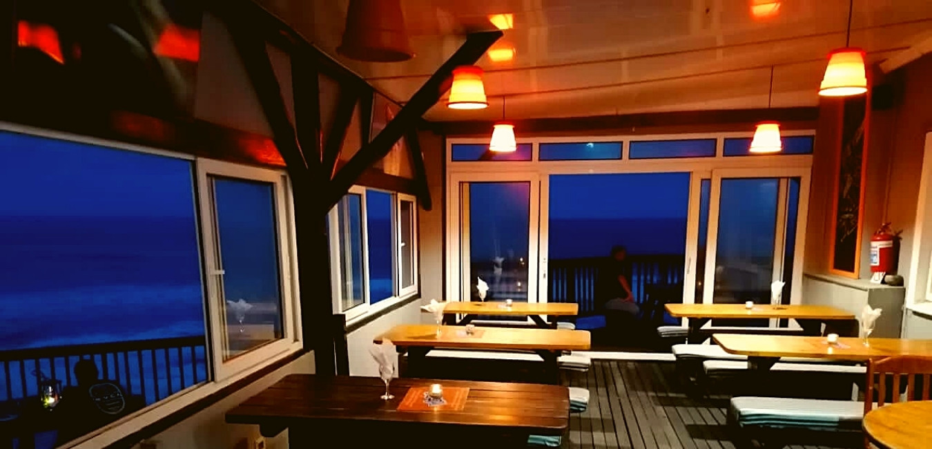 Waves Restaurant
